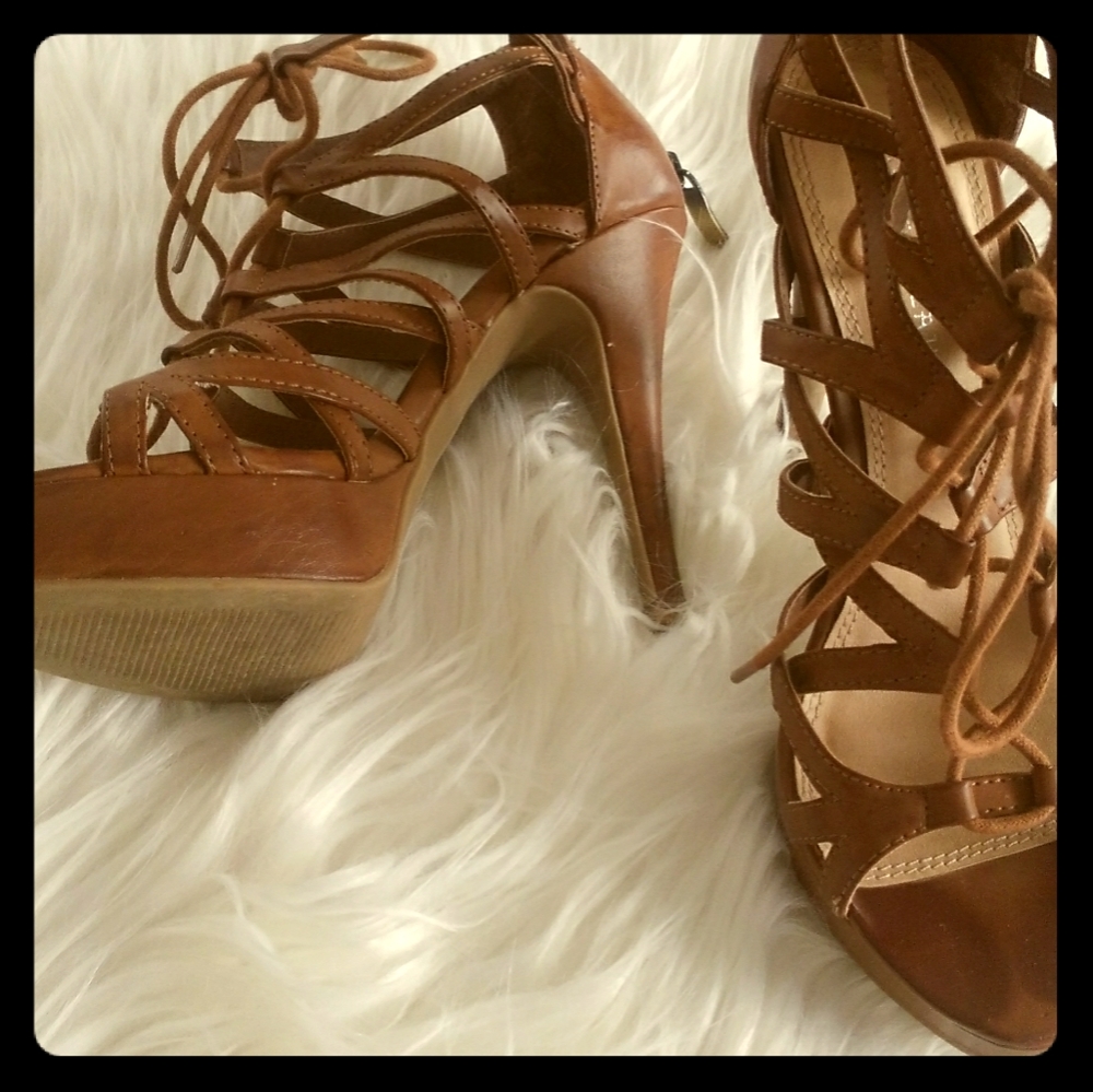 Size 7.5 caramel leather cutout lace up heels
